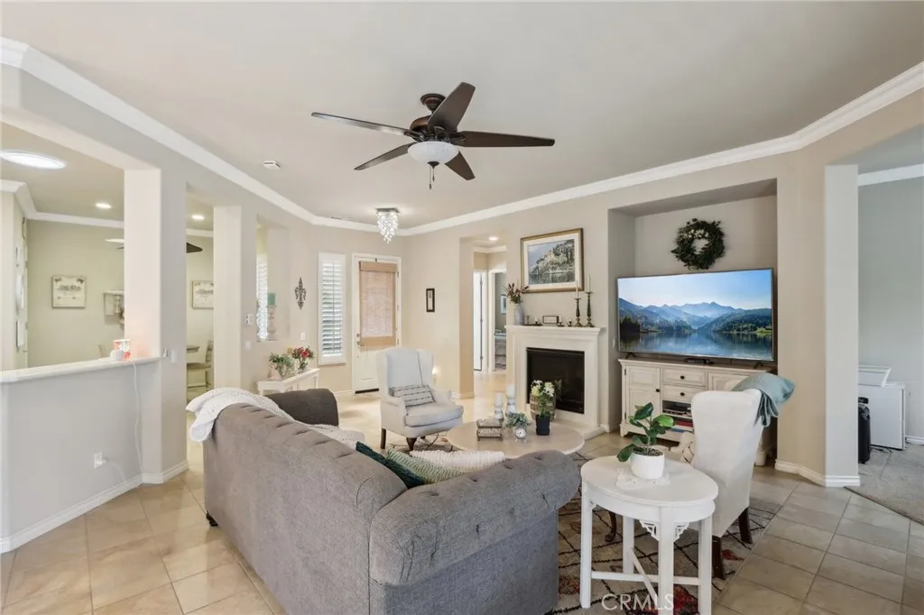 1654 Camino Cresta, Hemet, California 92545 home-pic-1