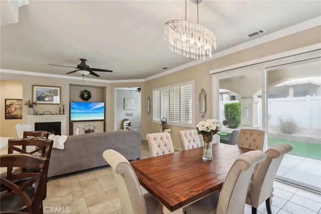 1654 Camino Cresta, Hemet, California 92545 home-pic-4