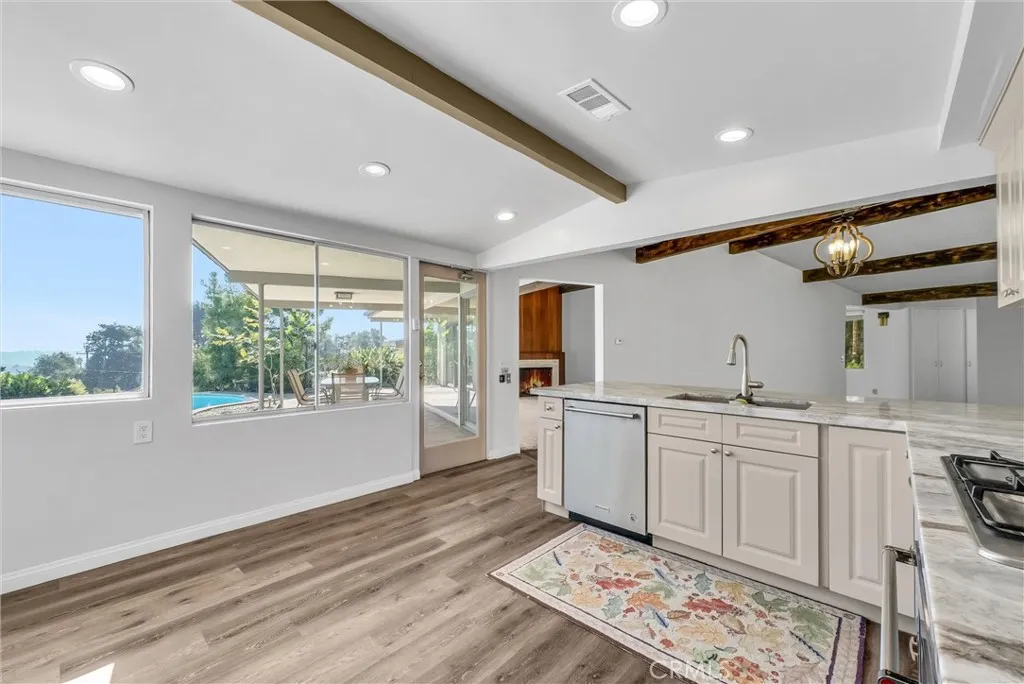 980 Glencoe Heights, Glendora, California 91741 home-pic-9