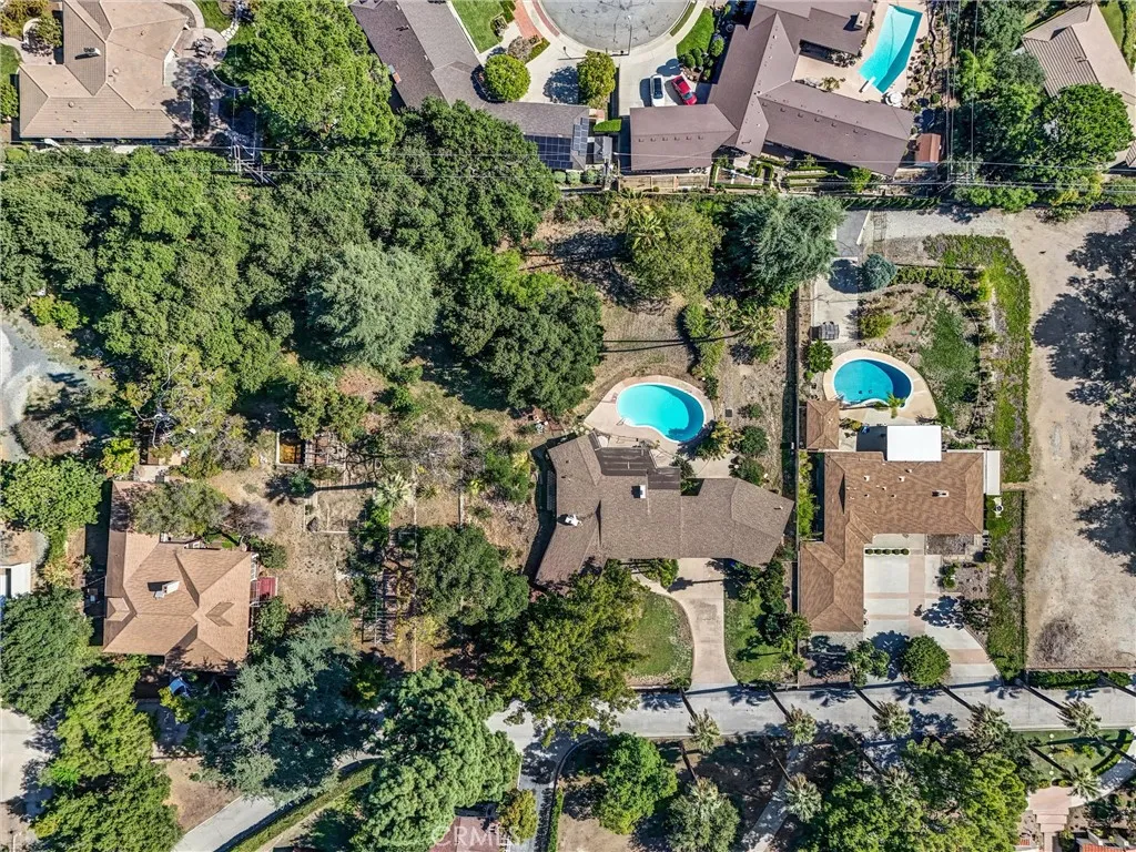 980 Glencoe Heights, Glendora, California 91741 home-pic-36