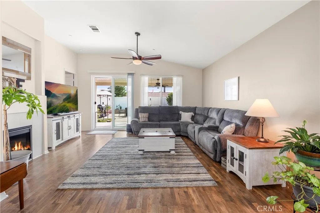 30294 Coralium Way, Menifee, California 92584 home-pic-16