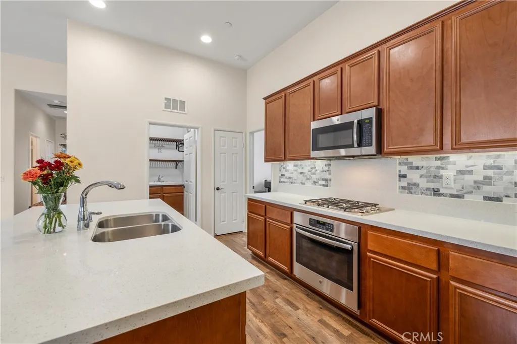 30294 Coralium Way, Menifee, California 92584 home-pic-13