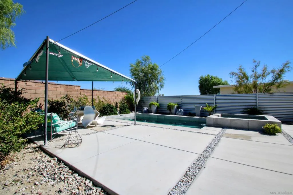 13868 Avenida La Vis, Desert Hot Springs, California 92240 home-pic-35