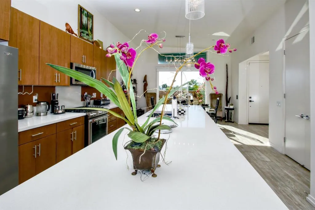 13868 Avenida La Vis, Desert Hot Springs, California 92240 home-pic-9