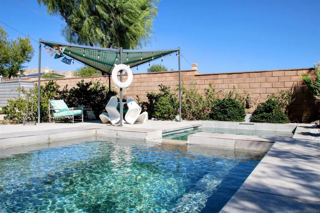 13868 Avenida La Vis, Desert Hot Springs, California 92240 home-pic-33