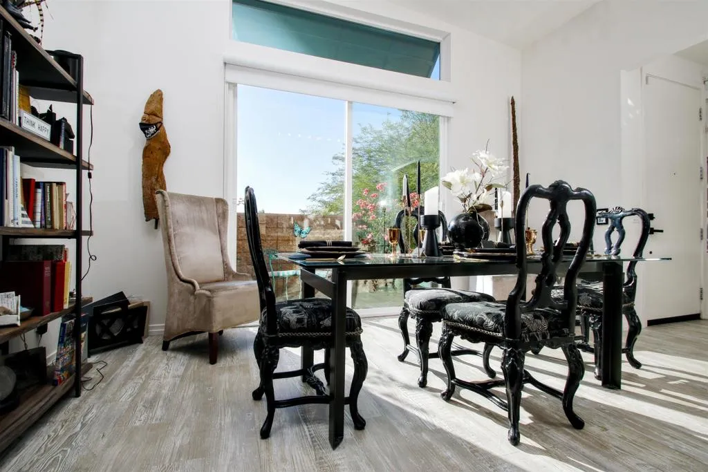 13868 Avenida La Vis, Desert Hot Springs, California 92240 home-pic-20