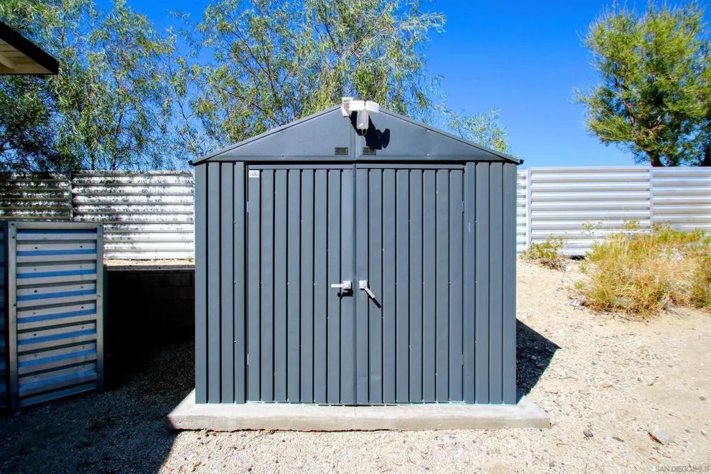 13868 Avenida La Vis, Desert Hot Springs, California 92240 home-pic-42
