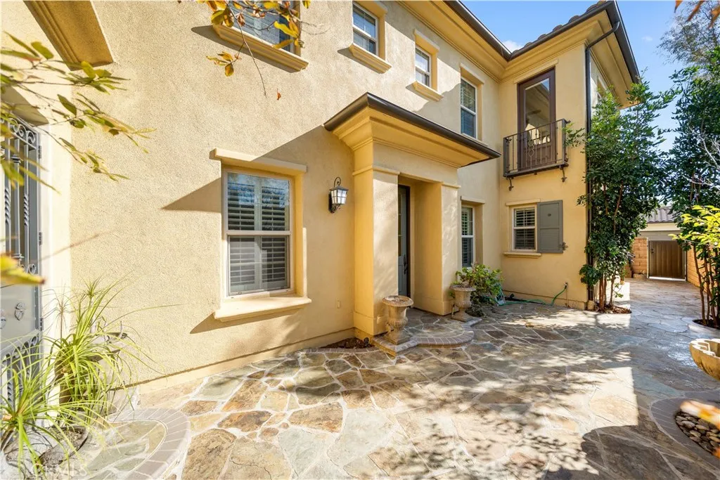 34 34 Upperbend, Irvine, California 92618 home-pic-3