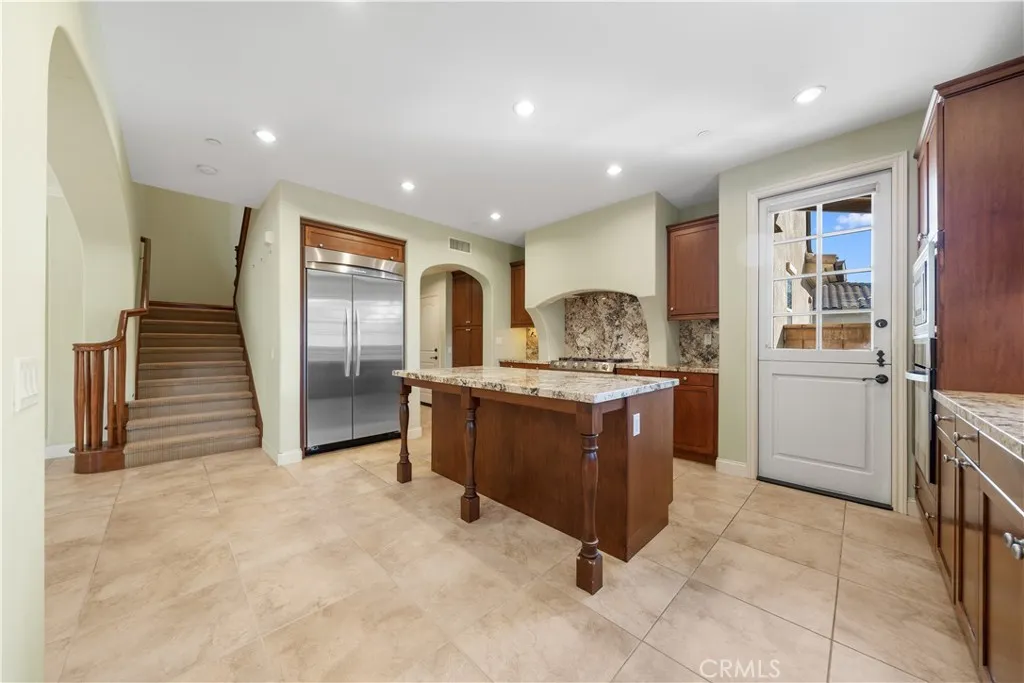 34 34 Upperbend, Irvine, California 92618 home-pic-11
