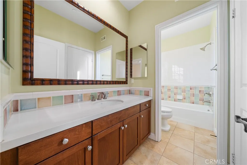 34 34 Upperbend, Irvine, California 92618 home-pic-27