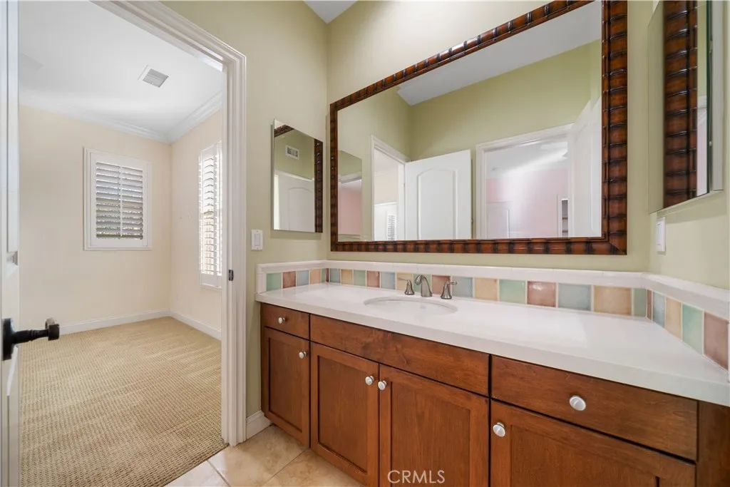 34 34 Upperbend, Irvine, California 92618 home-pic-28