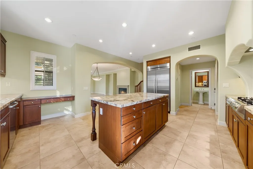 34 34 Upperbend, Irvine, California 92618 home-pic-10