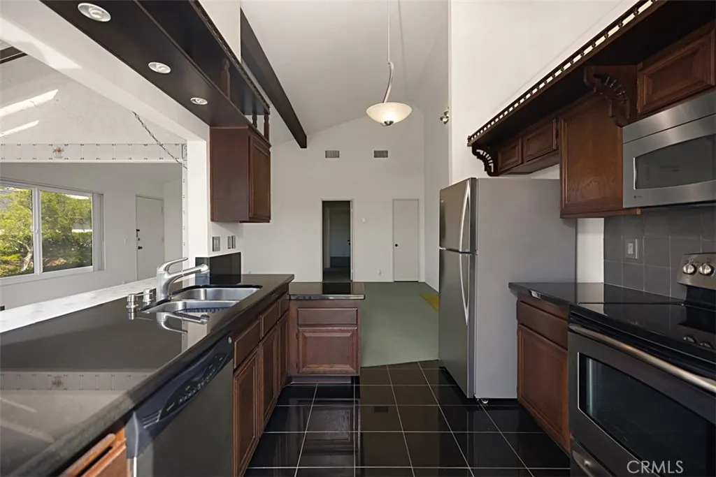 151 Avenida Adobe, San Clemente, California 92672 home-pic-7