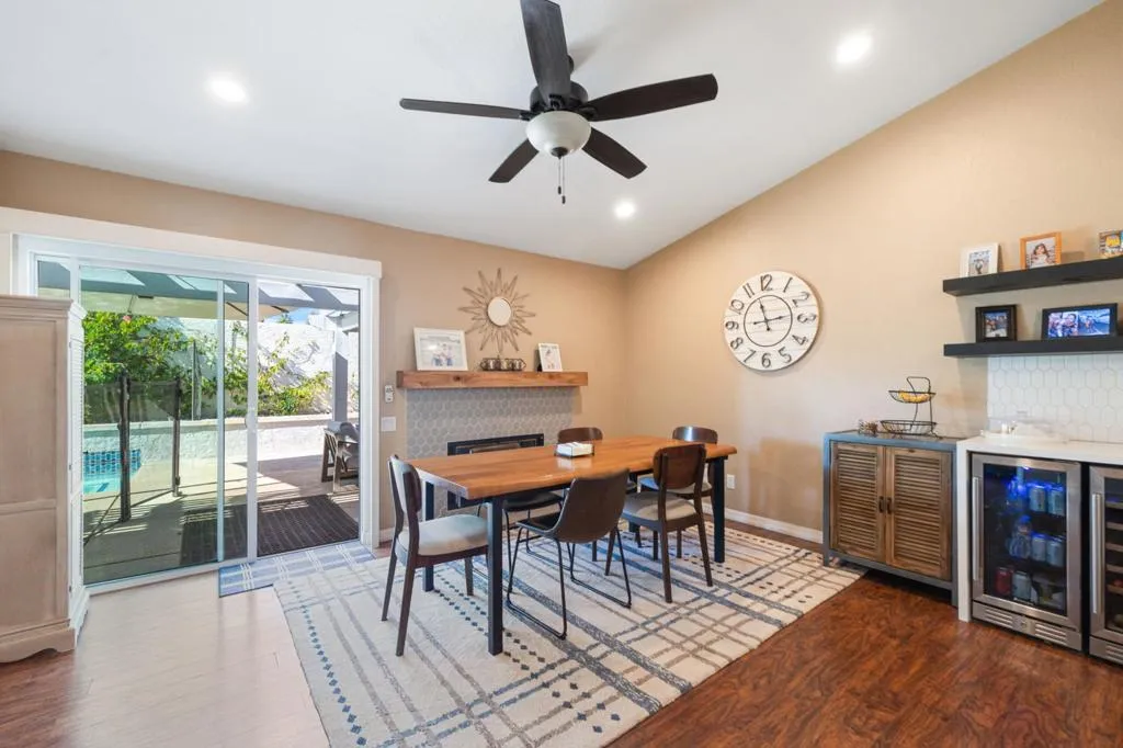 43911 La Carmela Drive, Palm Desert, California 92211 home-pic-14