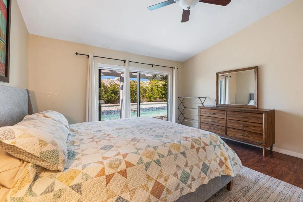 43911 La Carmela Drive, Palm Desert, California 92211 home-pic-36