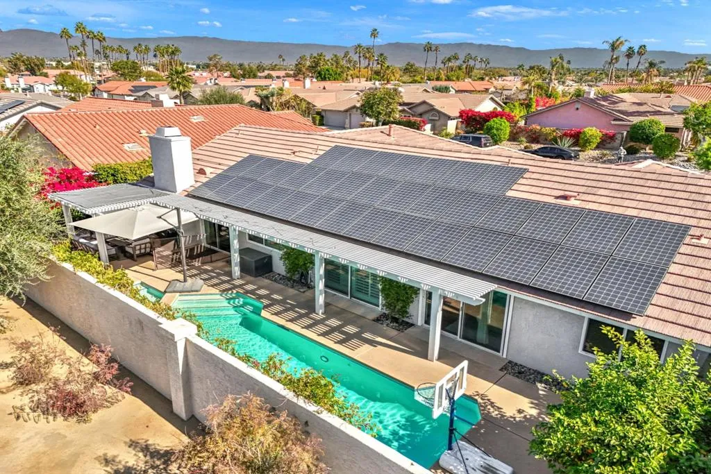 43911 La Carmela Drive, Palm Desert, California 92211 home-pic-15
