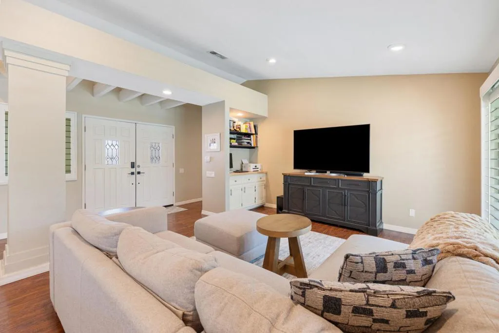 43911 La Carmela Drive, Palm Desert, California 92211 home-pic-20
