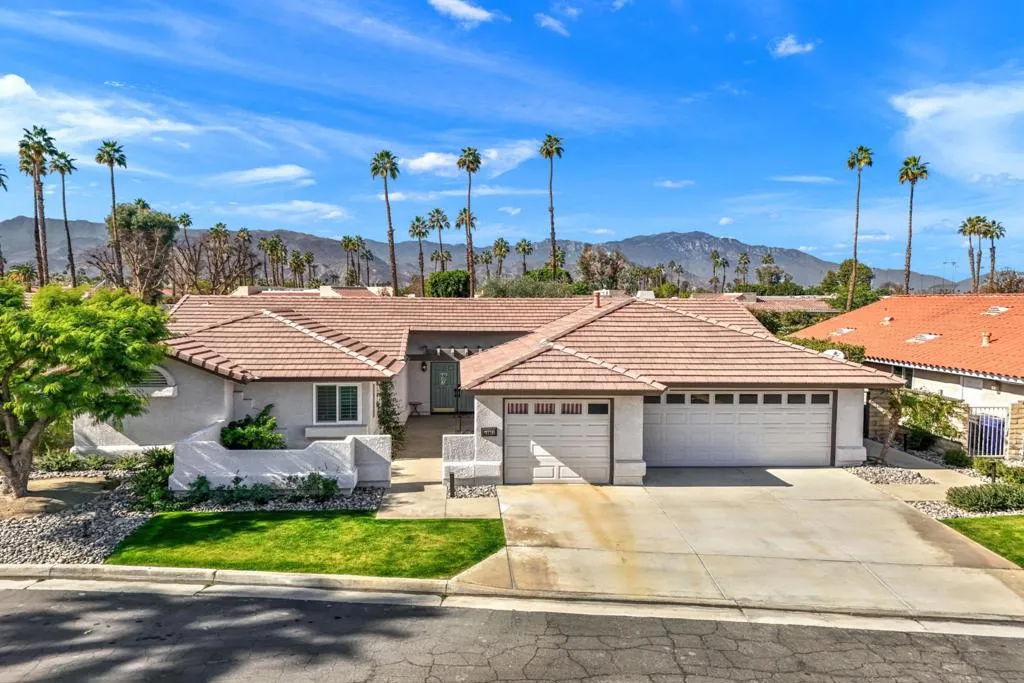 43911 La Carmela Drive, Palm Desert, California 92211 home-pic-37