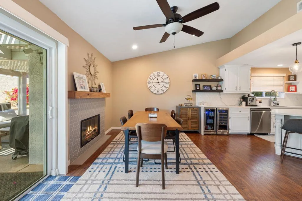 43911 La Carmela Drive, Palm Desert, California 92211 home-pic-16