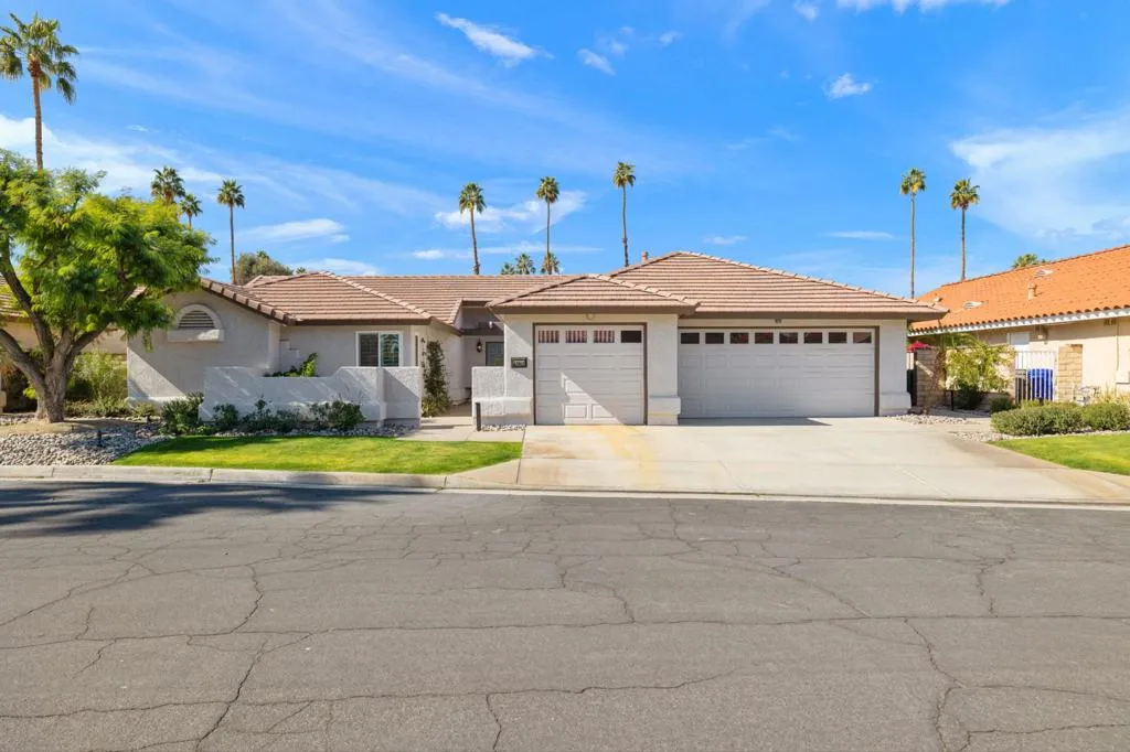 43911 La Carmela Drive, Palm Desert, California 92211 home-pic-0