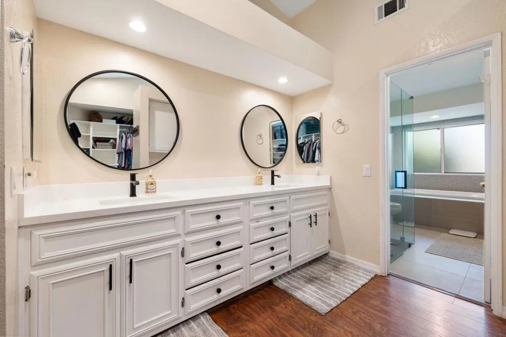 43911 La Carmela Drive, Palm Desert, California 92211 home-pic-8