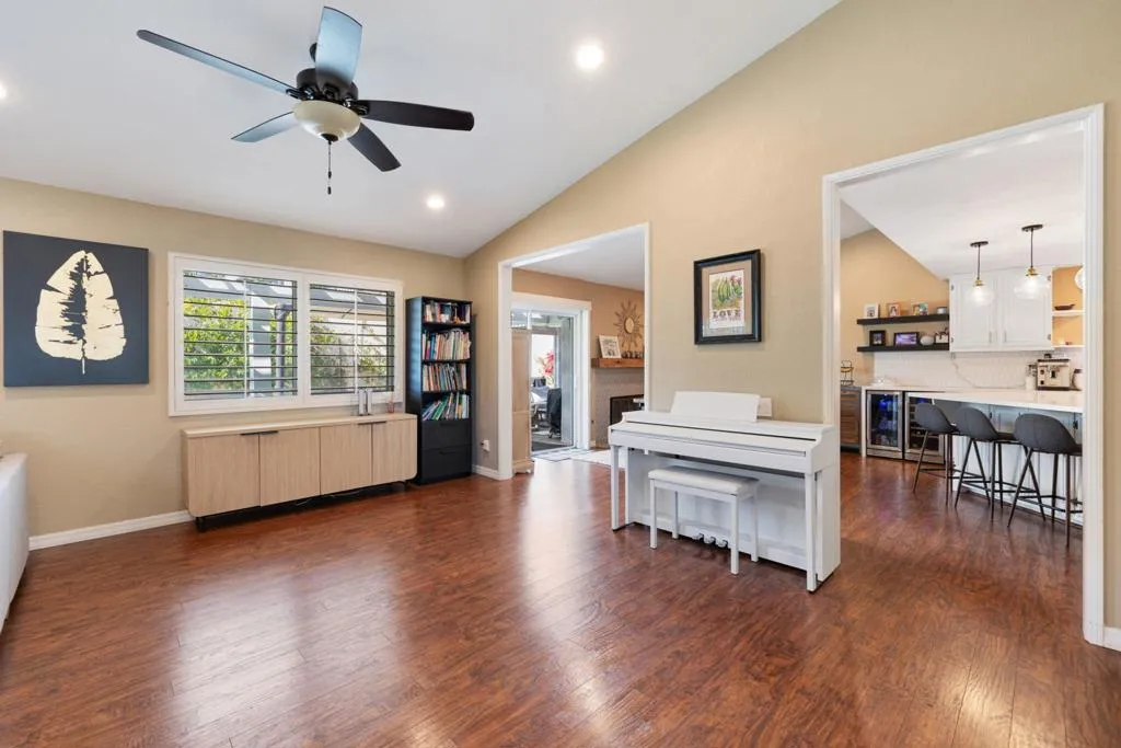43911 La Carmela Drive, Palm Desert, California 92211 home-pic-18