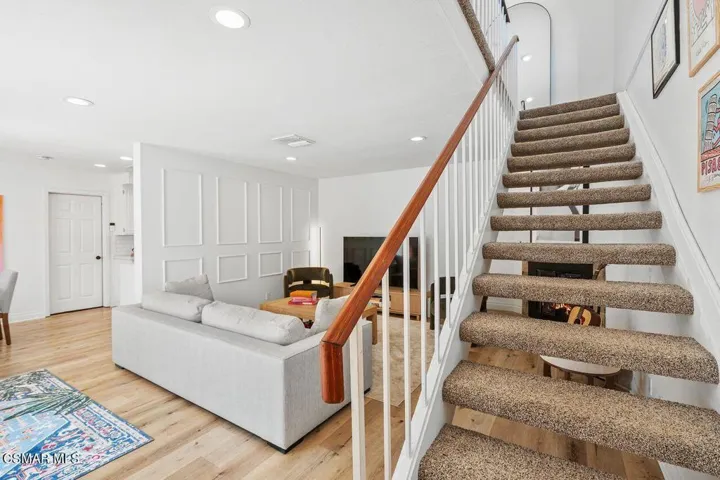 6_11909604_183771_183771-EI-106