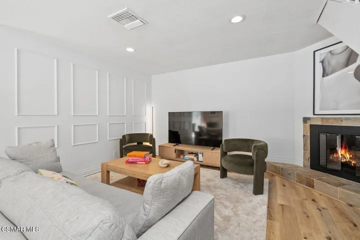 11_11909609_183771_183771-EI-111