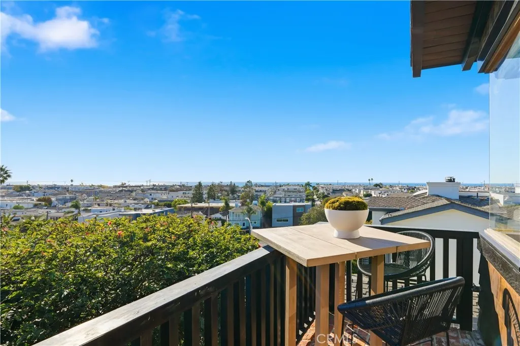 624 6th Street, Manhattan Beach, California 90266 home-pic-2