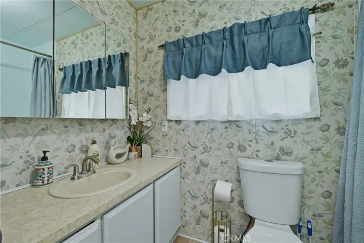 13225 Lakeshore Drive, Clearlake, California 95424