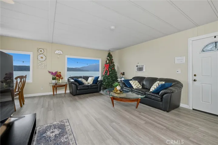 13225 Lakeshore Drive, Clearlake, California 95424