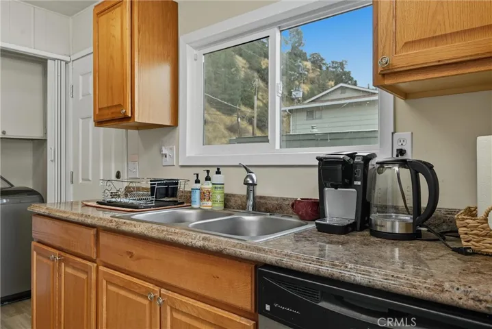 13225 Lakeshore Drive, Clearlake, California 95424