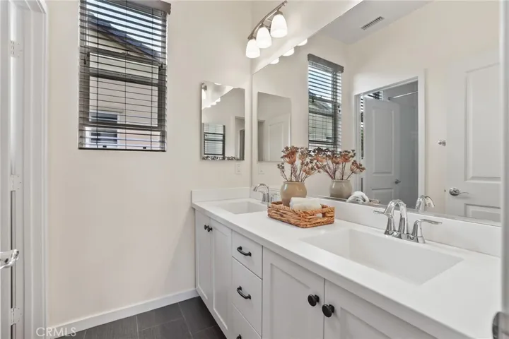 56 Clover, Lake Forest, California 92630