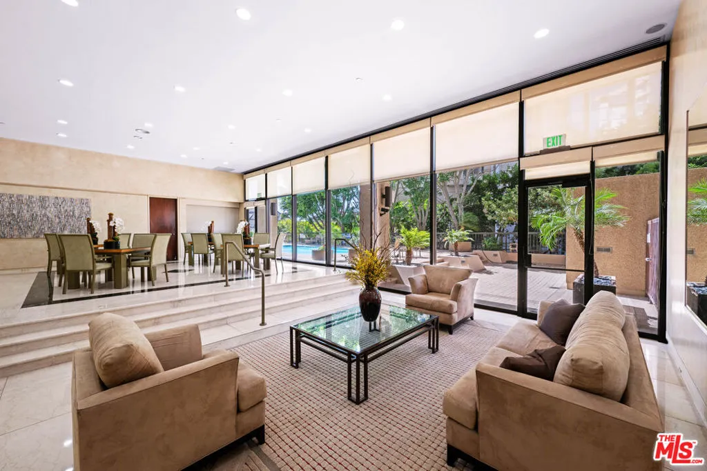 10750 Wilshire Boulevard 203, Los Angeles, California 90024 home-pic-66