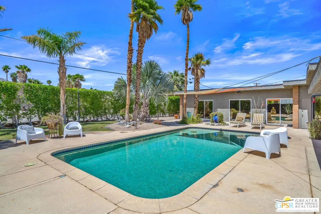 2207 N Viminal Road, Palm Springs, California 92262 home-pic-41
