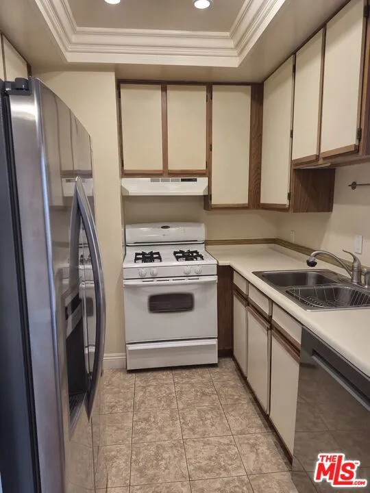 533 S St Andrews Place 416, Los Angeles, California 90020 home-pic-8