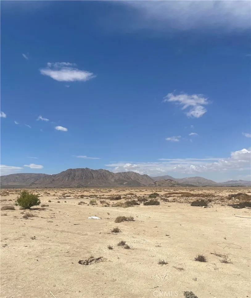 14588 Locust, Lucerne Valley, California 92356 home-pic-14