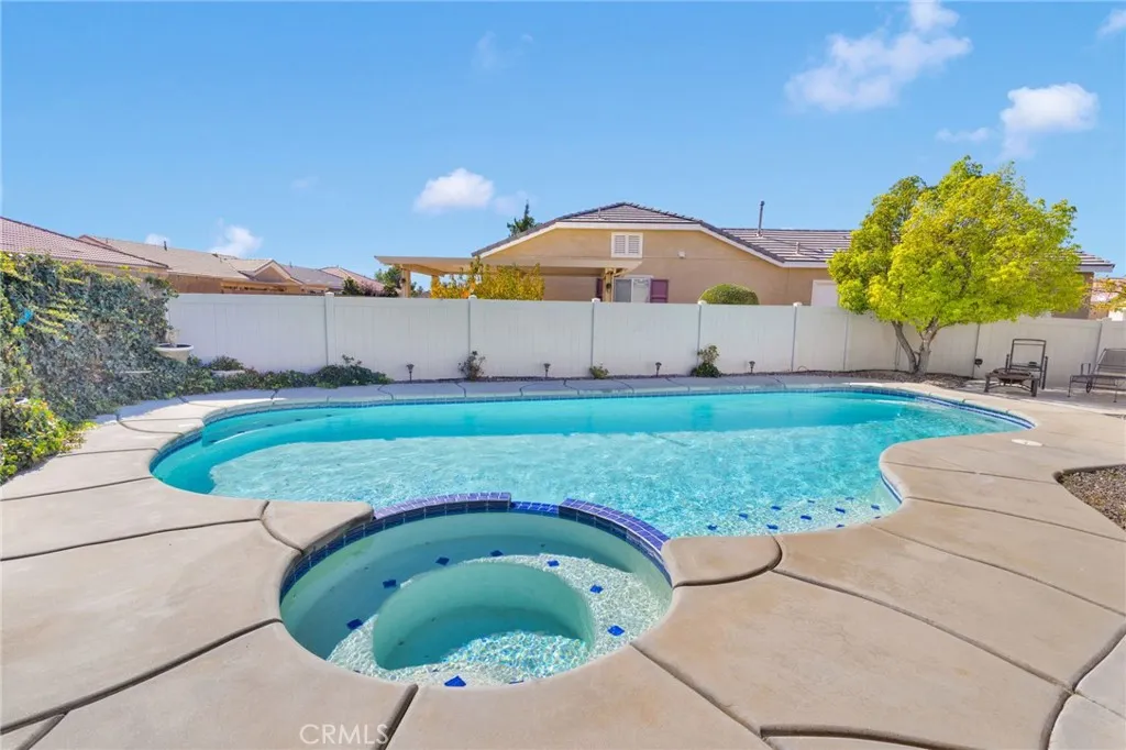 10215 Wascana, Apple Valley, California 92308 home-pic-3