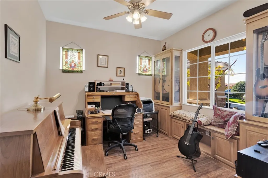 10215 Wascana, Apple Valley, California 92308 home-pic-12