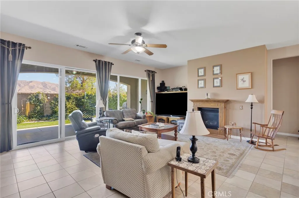 10215 Wascana, Apple Valley, California 92308 home-pic-15