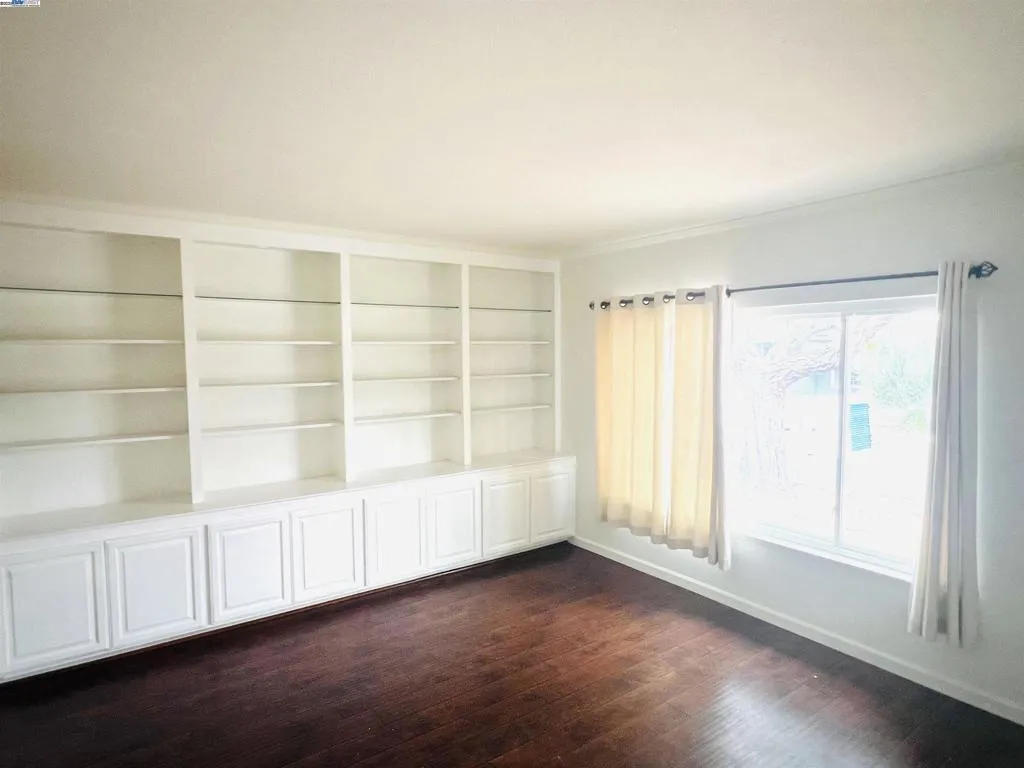 3804 Malibu Pl, Pittsburg, California 94565 home-pic-16
