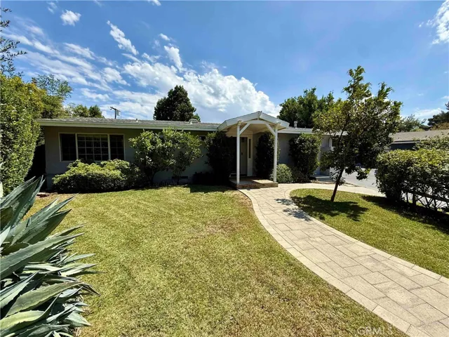 6518 Keokuk Avenue, Winnetka, California 91306