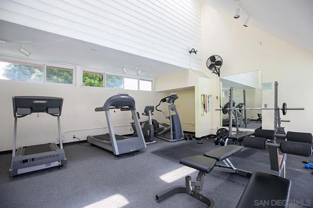 6333 Mount Ada Rd 258, San Diego, California 92111 home-pic-31