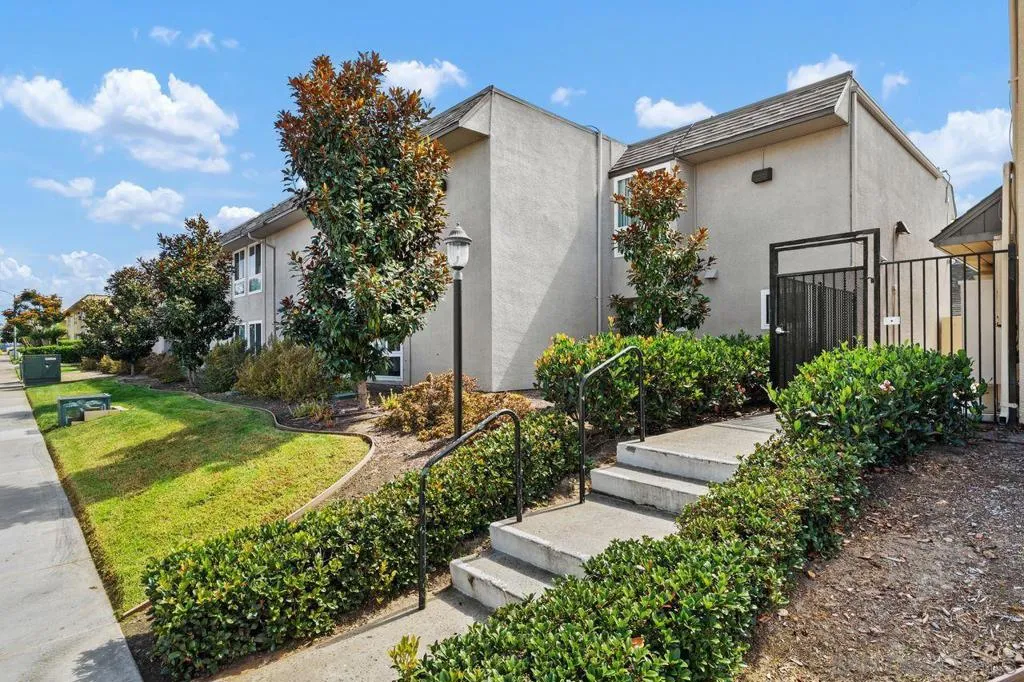 6333 Mount Ada Rd 258, San Diego, California 92111 home-pic-23