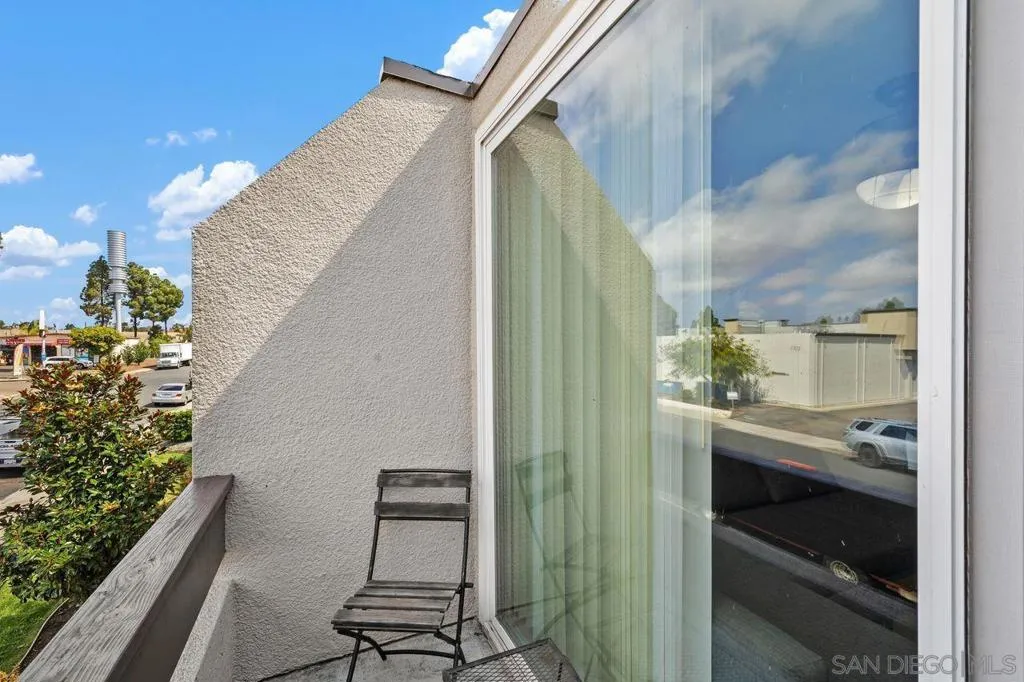 6333 Mount Ada Rd 258, San Diego, California 92111 home-pic-18