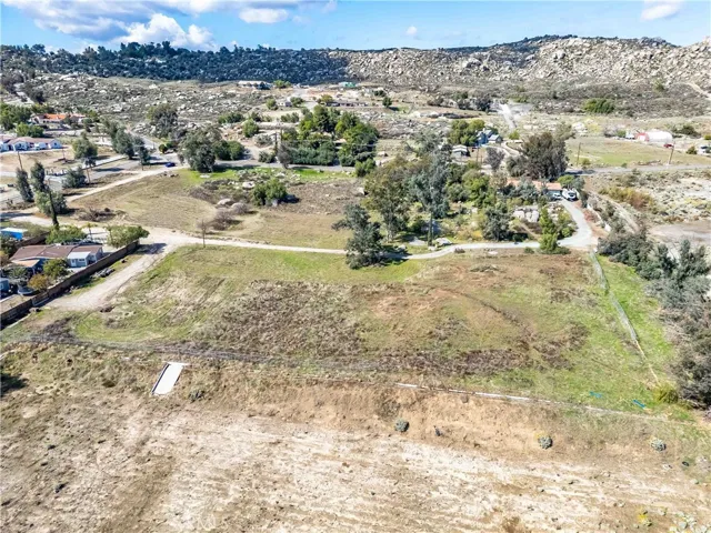 3.08 acres land for sale in Riverside County with Mixed-Use Zoning, bordering Perris