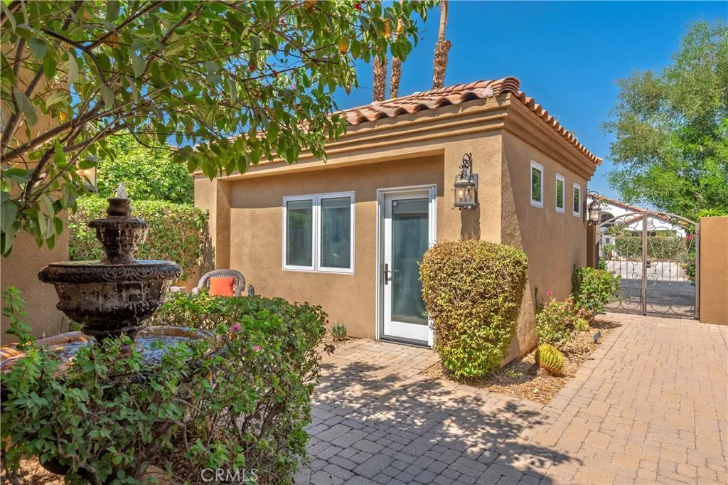 Detached Casita with en suite bathroom: Bedroom 4