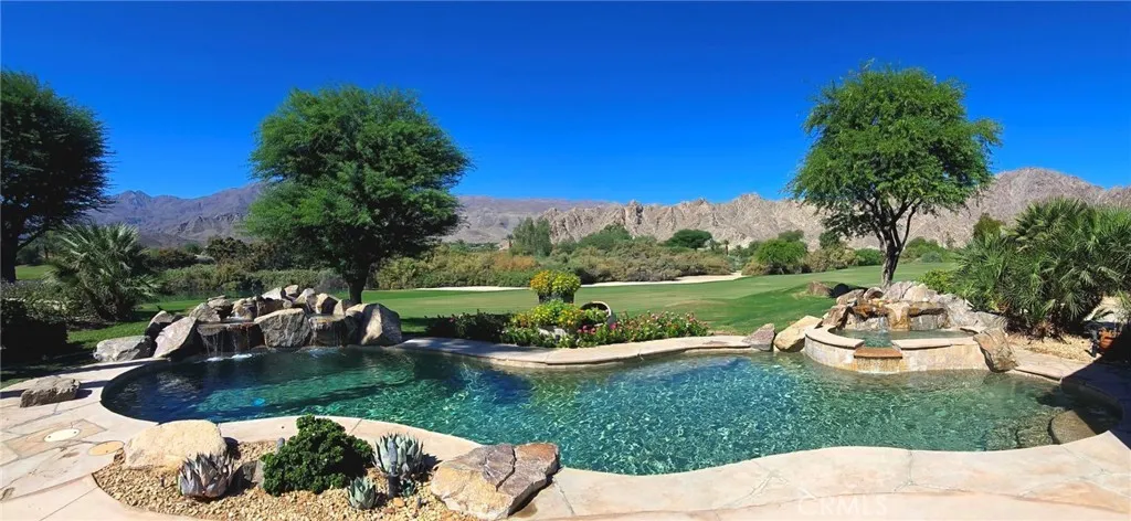 Pool & spa and Santa Rosa views!