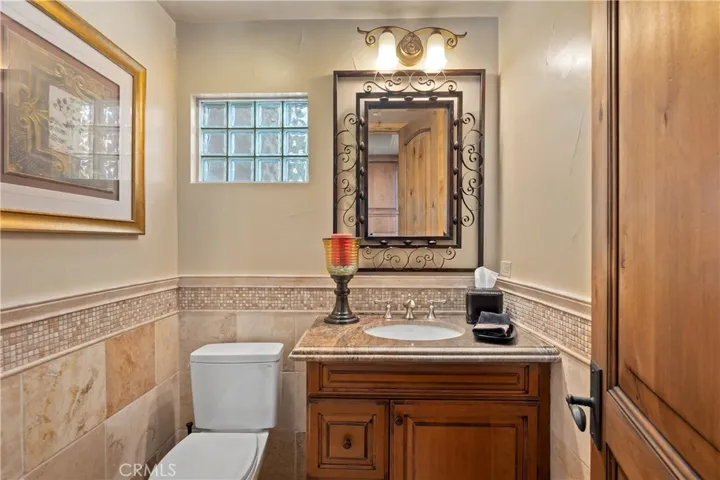 Hall bathroom, bathroom 5