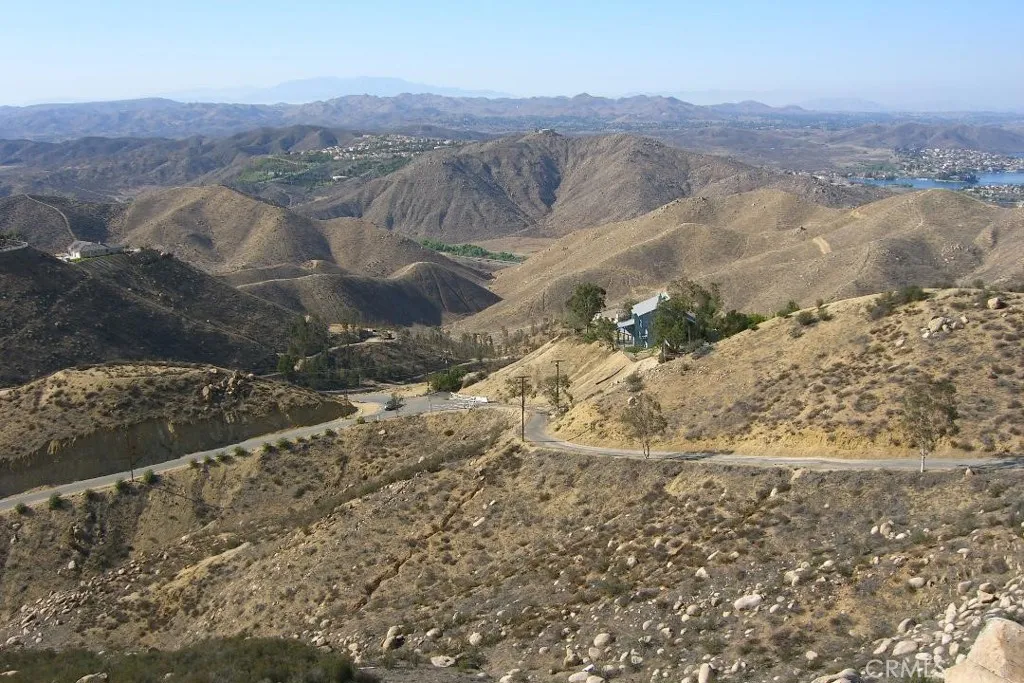 view of area surrounding this parcel